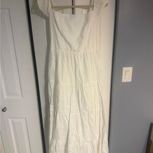 Reformation White Maxi Dress • Size 8 • Excellent Condition